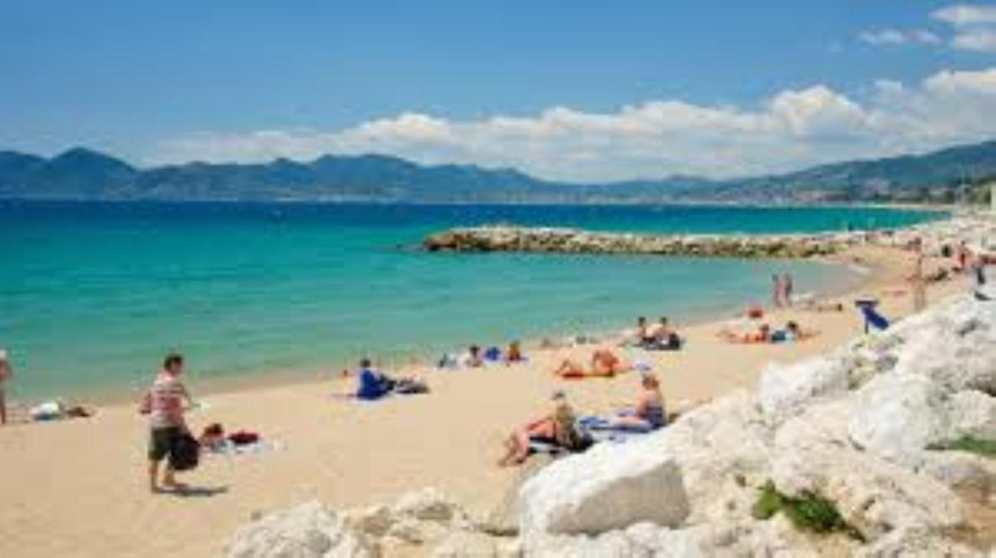 Le Castille - A Deux Pas Des Plages Канни Екстер'єр фото